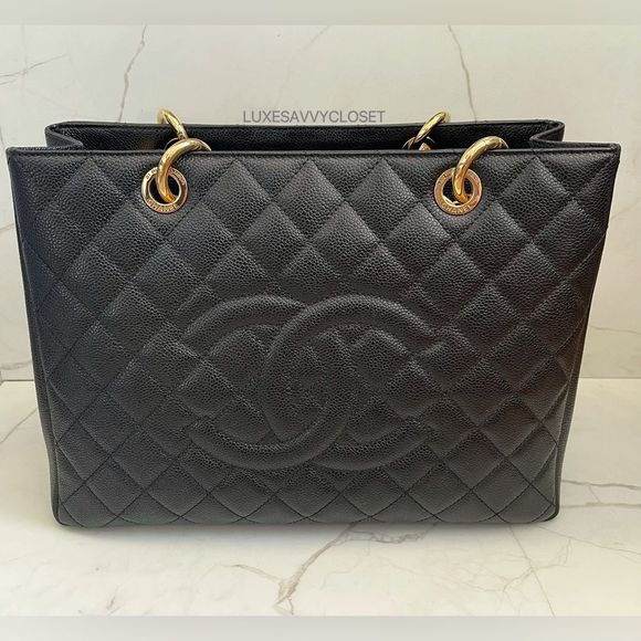 CHANEL GST Tote - Picture 2 of 16